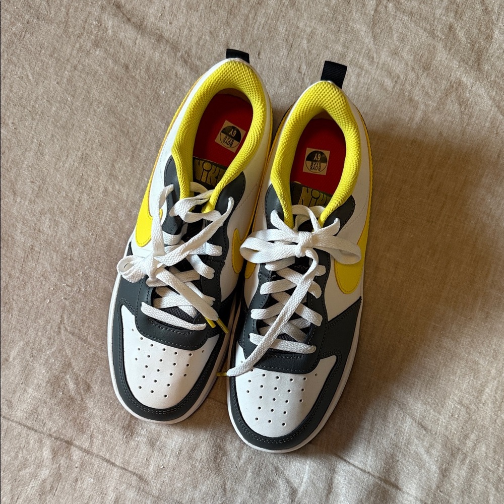 Nike Kids' Sneakers in Yellow and Gray